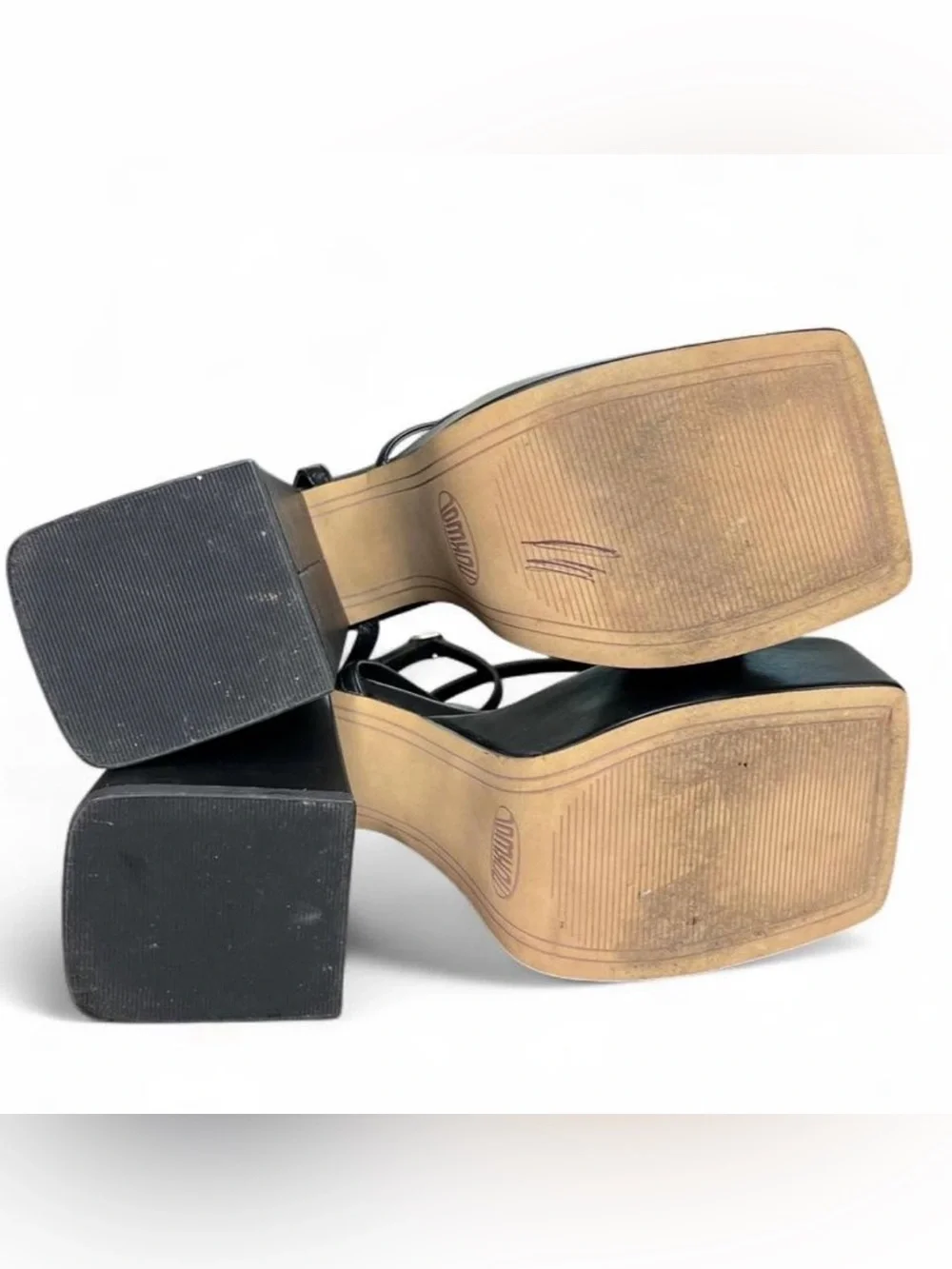 NOKWOL Lulu strappy platform chunky heels in black.